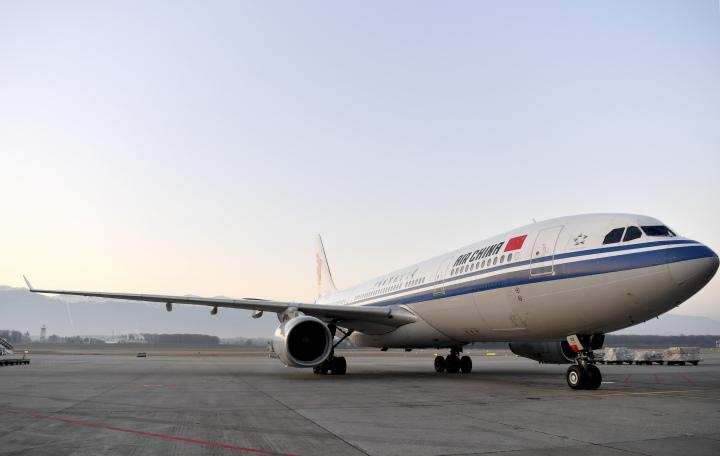 东莞至香港陆空联运