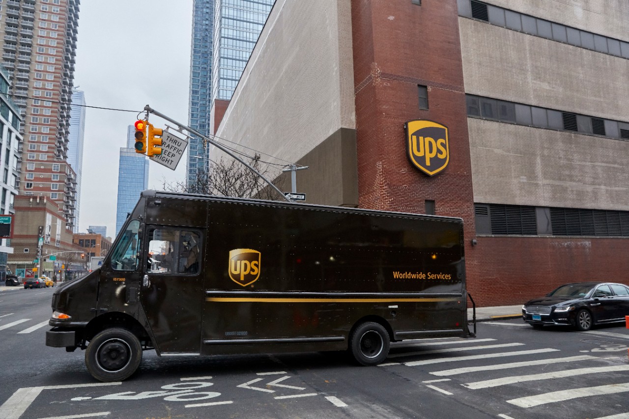 UPS到付件必须要账号吗