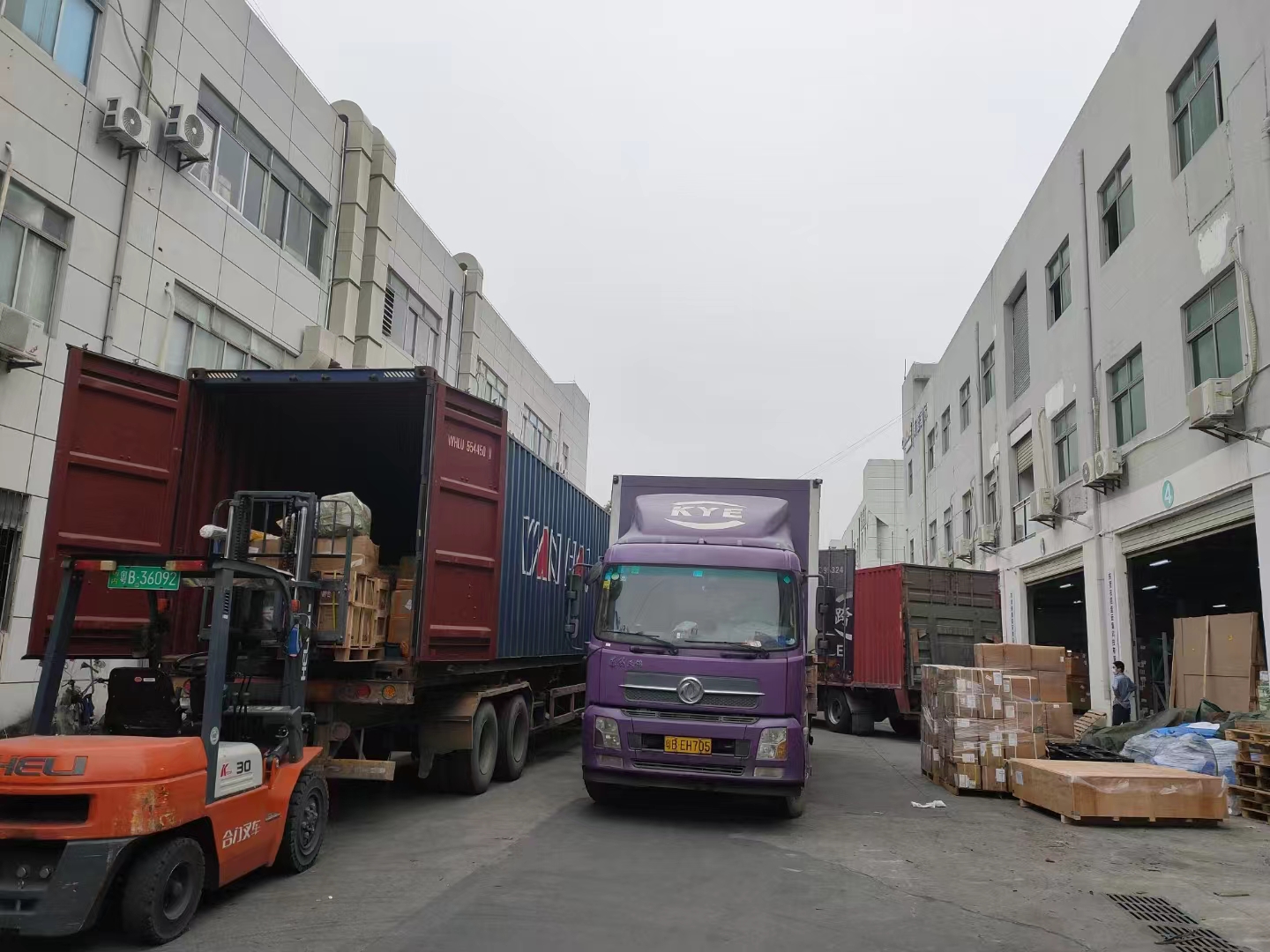 深圳到洛杉矶拼箱费用大概是多少？